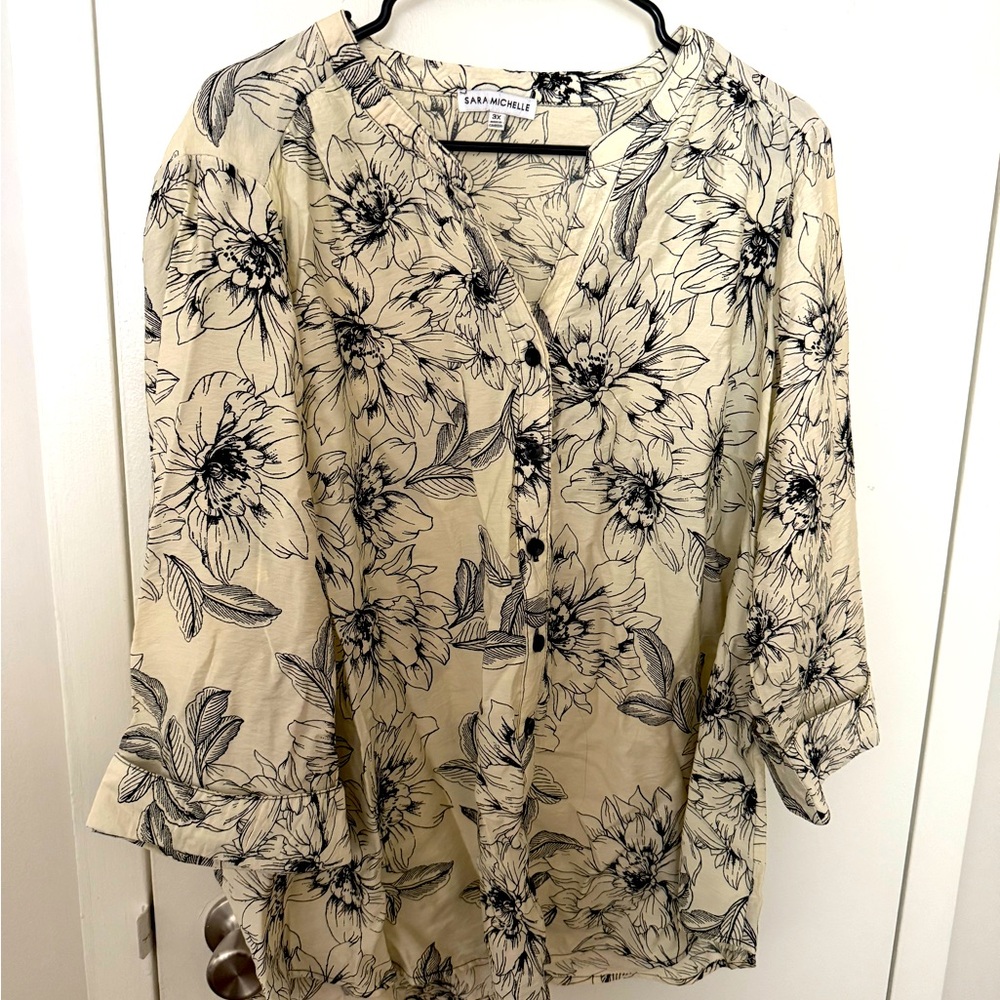 Sara Michelle Beige and Black Floral Blouse